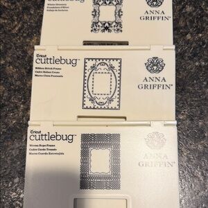 Cricut Cuttlebug Embossing Folders by Anna Griffin - Cream and Black